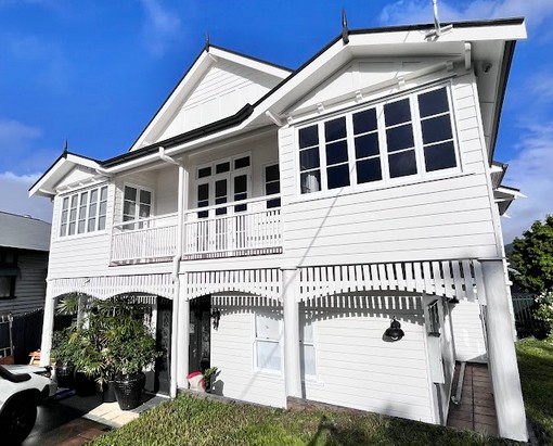 Queenslander Painting: Insights into the Transformation Journey